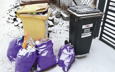 Wysokość opłaty za wywóz śmieci nawet w sąsiadujących ze sobą gminach potrafi się bardzo różnić.