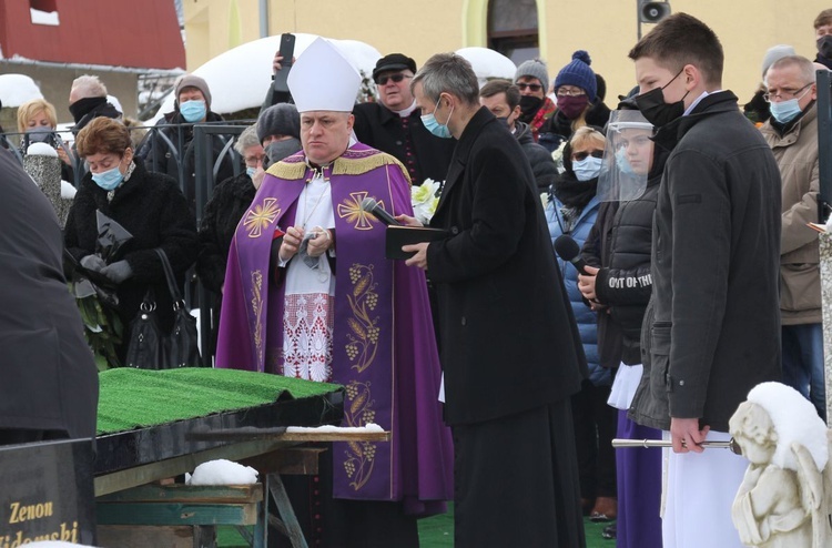 Ostatnie pożegnanie ks. Andrzeja Wolnego w Godziszce - 19 stycznia 2021 r.