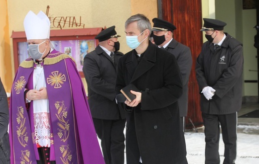 Ostatnie pożegnanie ks. Andrzeja Wolnego w Godziszce - 19 stycznia 2021 r.