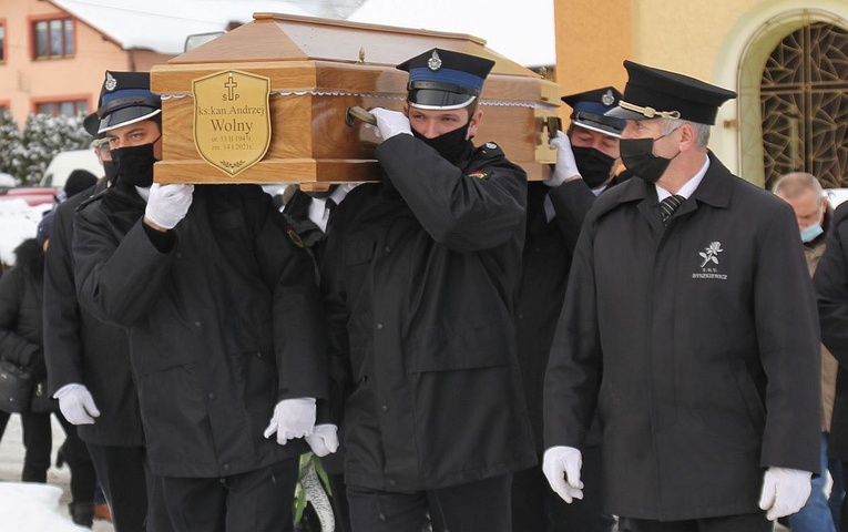 Ostatnie pożegnanie ks. Andrzeja Wolnego w Godziszce - 19 stycznia 2021 r.