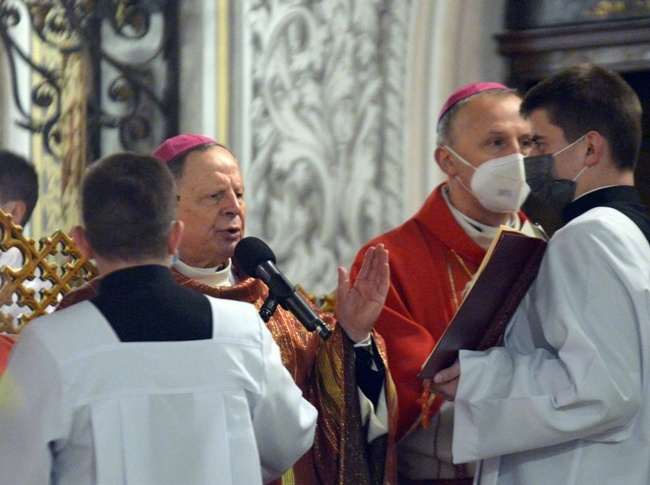 Podziękowanie i życzenia dla bp. Henryka Tomasika