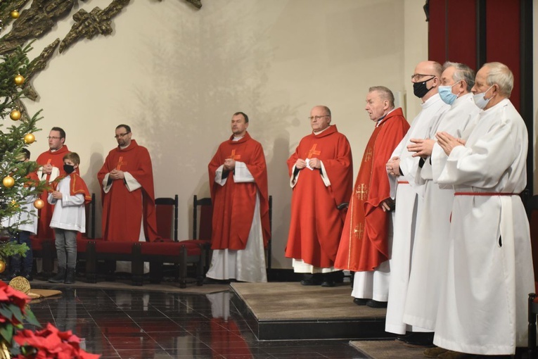 40 lat minęło - parafia Ducha Świętego w Mielcu