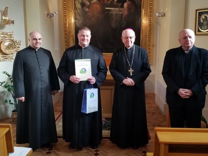 Nominacja ks. Krzsztofa Grzesiaka na członka komisji synodalnej.