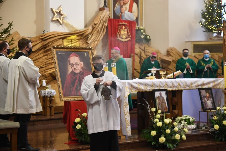 Gorzów Wlkp. Diecezjalne obchody 35. rocznicy śmierci bp. Wilhelma Pluty 