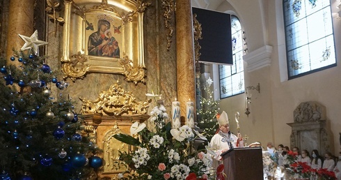 Bp Jan Kopiec: Żebyśmy ten kościół wypełniali naszą obecnością