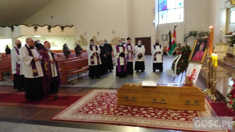 Rozpoczeły się uroczystości żałobne 
