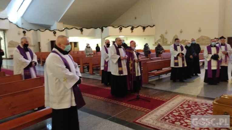Rozpoczeły się uroczystości żałobne 