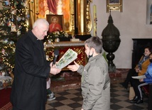 Nowy Wiśnicz. Nagrodzeni twórcy bombek choinkowych