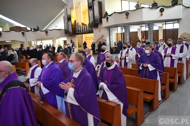 Zielona Góra. Msza żałobna w intencji śp. bp. Adama Dyczkowskiego 