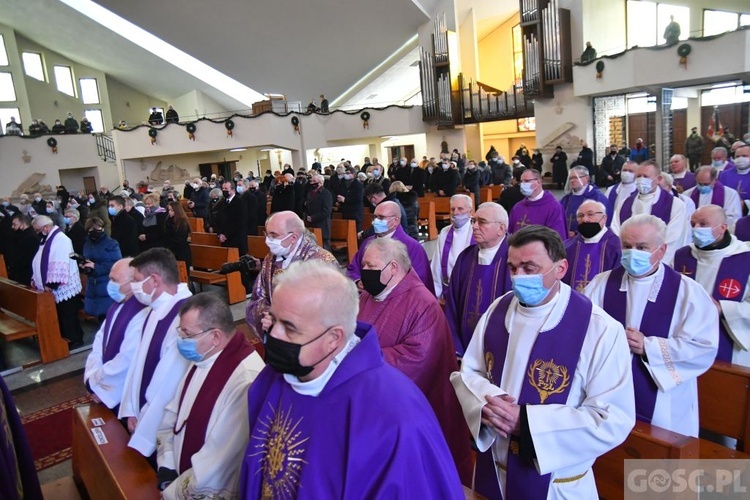 Zielona Góra. Msza żałobna w intencji śp. bp. Adama Dyczkowskiego 