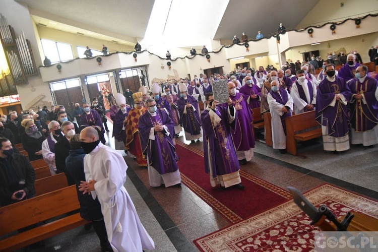 Zielona Góra. Msza żałobna w intencji śp. bp. Adama Dyczkowskiego 