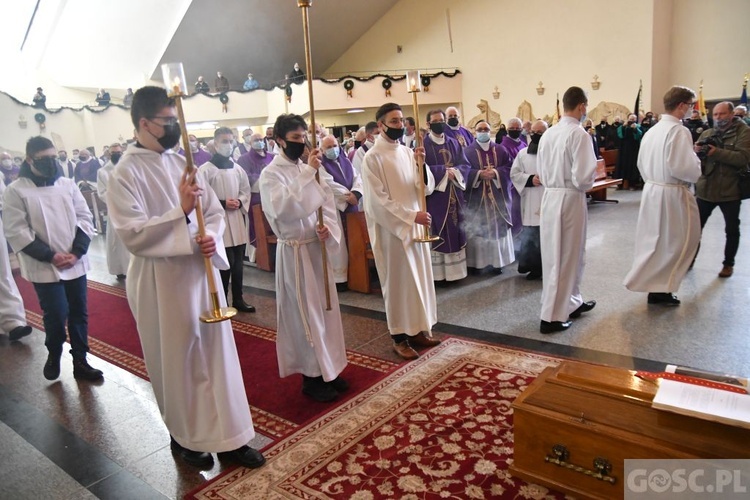 Zielona Góra. Msza żałobna w intencji śp. bp. Adama Dyczkowskiego 