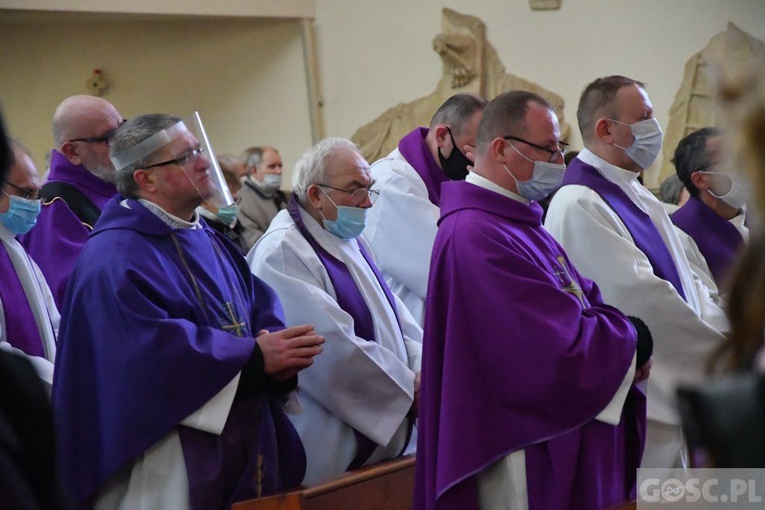 Zielona Góra. Msza żałobna w intencji śp. bp. Adama Dyczkowskiego 