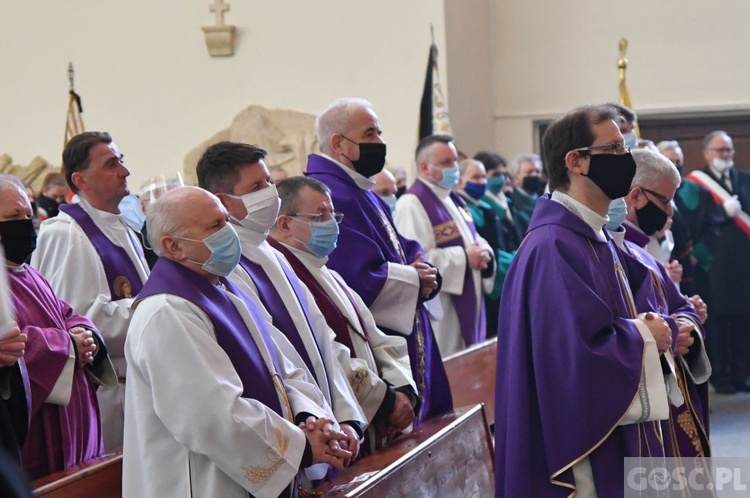 Zielona Góra. Msza żałobna w intencji śp. bp. Adama Dyczkowskiego 