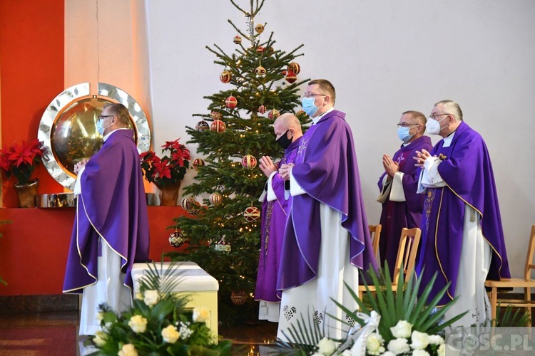 Zielona Góra. Msza żałobna w intencji śp. bp. Adama Dyczkowskiego 