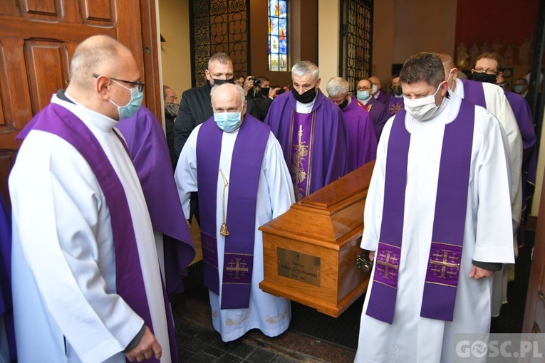 Zielona Góra. Msza żałobna w intencji śp. bp. Adama Dyczkowskiego 