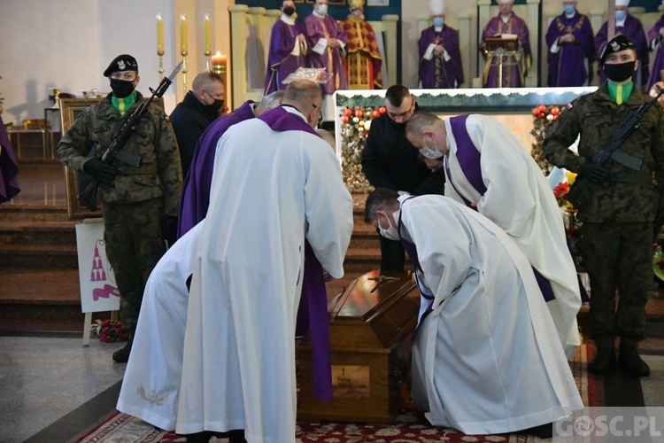 Zielona Góra. Msza żałobna w intencji śp. bp. Adama Dyczkowskiego 