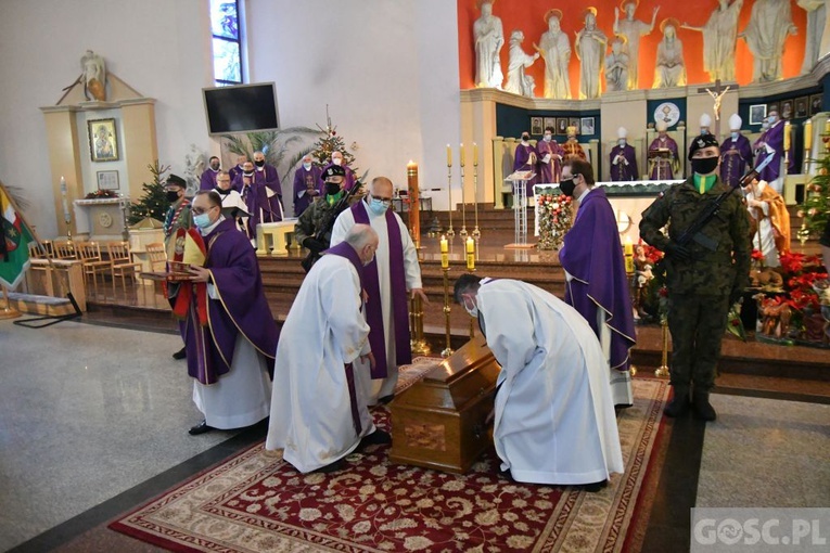 Zielona Góra. Msza żałobna w intencji śp. bp. Adama Dyczkowskiego 