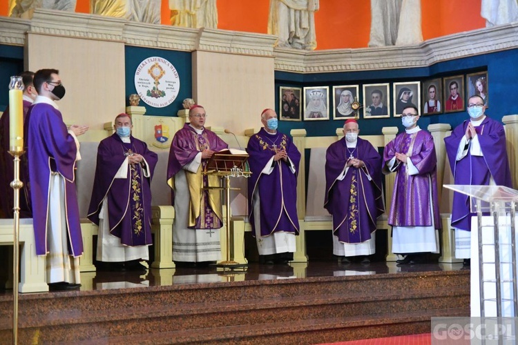 Zielona Góra. Msza żałobna w intencji śp. bp. Adama Dyczkowskiego 