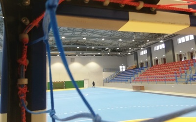 Gliwice. Hala widowiskowo-sportowa w Sośnicy po remoncie i z nowym parkietem. Zobacz jak wygląda