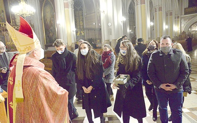 Wśród dziękujących i składających życzenia byli młodzi z Duszpasterstwa Akademickiego, którzy brali udział w Światowych Dniach Młodzieży.