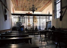 ▼	Wspólnie z siostrami na adoracji Najświętszego Sakramentu trwać może każdy. Wystarczy wstąpić do kościoła św. Jerzego przy ul. gen. J. Bema 12.