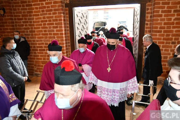 ​Ostatnie pożegnanie biskupów Adama Dyczkowskiego i Antoniego Stankiewicza