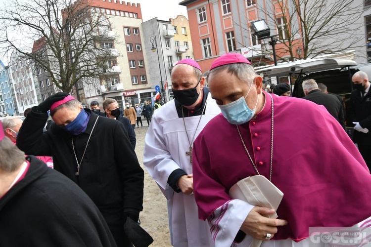 ​Ostatnie pożegnanie biskupów Adama Dyczkowskiego i Antoniego Stankiewicza