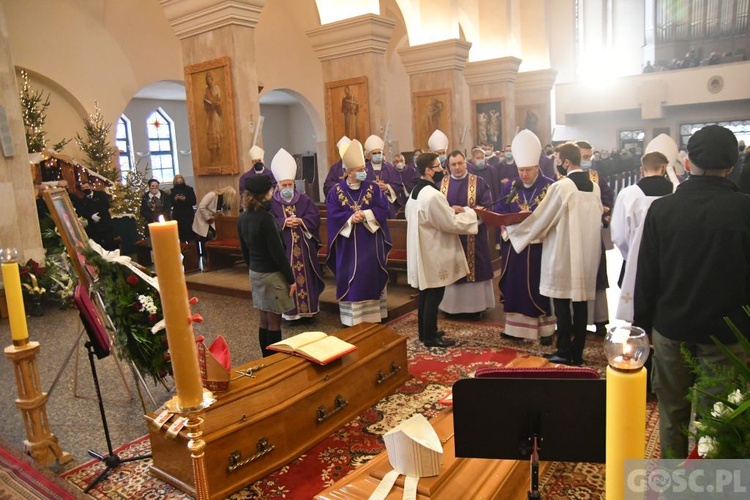 ​Ostatnie pożegnanie biskupów Adama Dyczkowskiego i Antoniego Stankiewicza