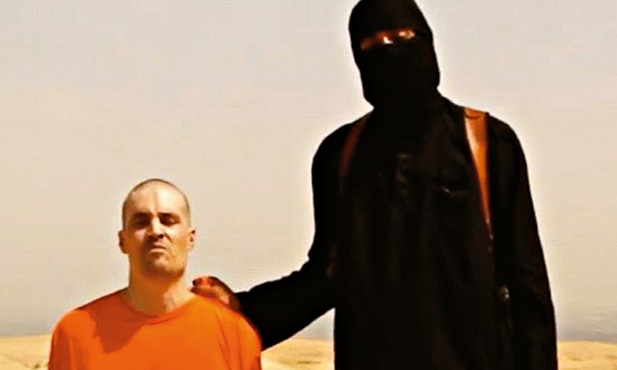 James Foley został zamorodowany  przez terrorystę z ISIS   22 sierpnia 2014 r.