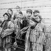 76. rocznica wyzwolenia Auschwitz: to dzieci są najbardziej bezbronnymi ofiarami obojętności wobec zła