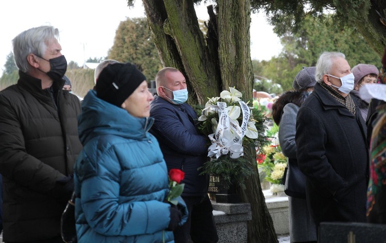 Pogrzeb śp. ks. Juliusza Olejaka w Pisarzowicach