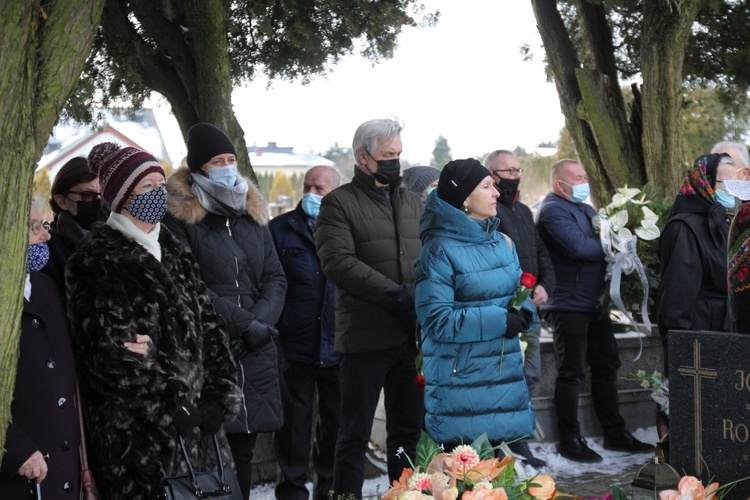 Pogrzeb śp. ks. Juliusza Olejaka w Pisarzowicach