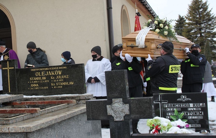 Pogrzeb śp. ks. Juliusza Olejaka w Pisarzowicach