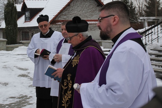 Pogrzeb śp. ks. Juliusza Olejaka w Pisarzowicach