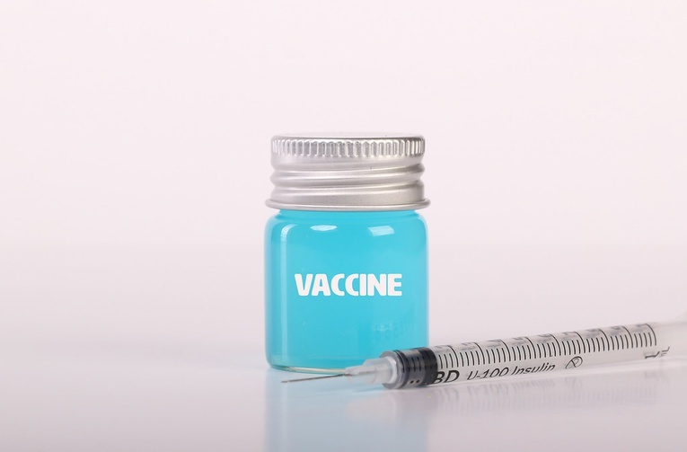 W lutym do Polski trafi 500 tys. dawek szczepionki AstraZeneca