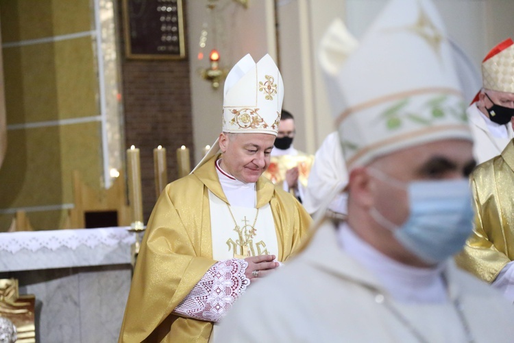 Święcenia biskupie ks. Artura Ważnego