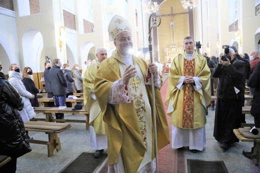 Święcenia biskupie ks. Artura Ważnego