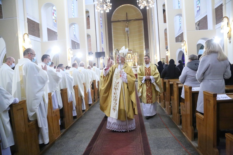 Święcenia biskupie ks. Artura Ważnego