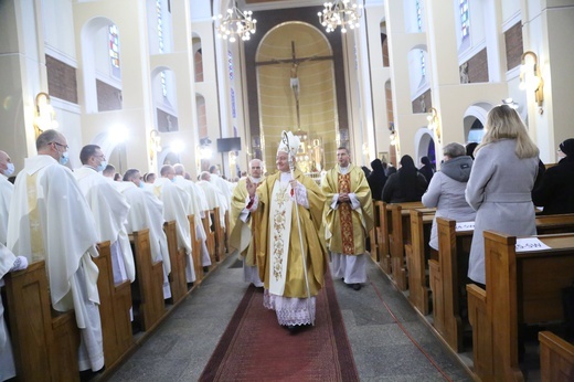 Święcenia biskupie ks. Artura Ważnego