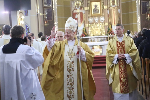 Święcenia biskupie ks. Artura Ważnego