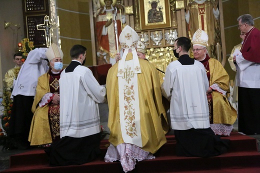 Święcenia biskupie ks. Artura Ważnego