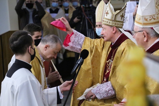 Święcenia biskupie ks. Artura Ważnego