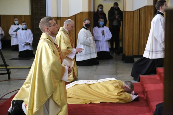 Święcenia biskupie ks. Artura Ważnego