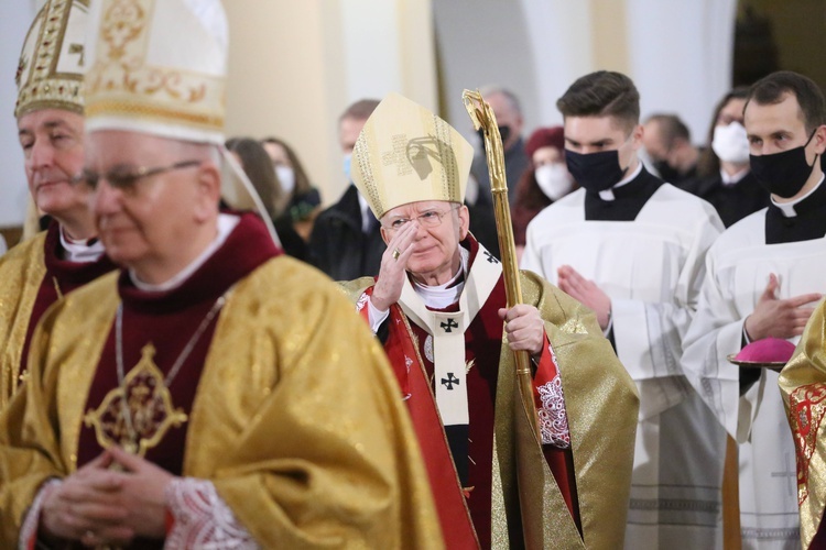 Święcenia biskupie ks. Artura Ważnego