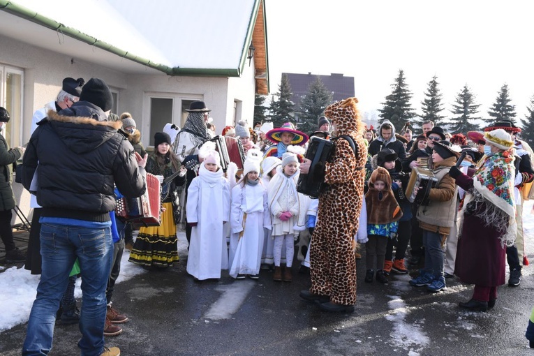 Kolędnicy, akordeoniści i heligoniści w Zakliczynie