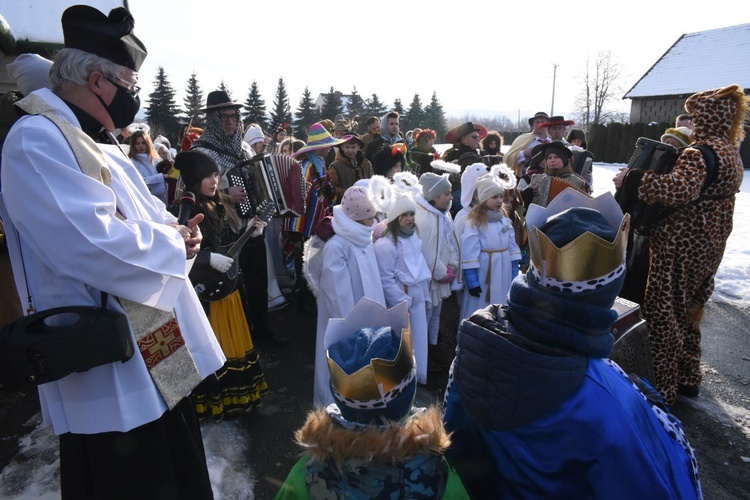 Kolędnicy, akordeoniści i heligoniści w Zakliczynie