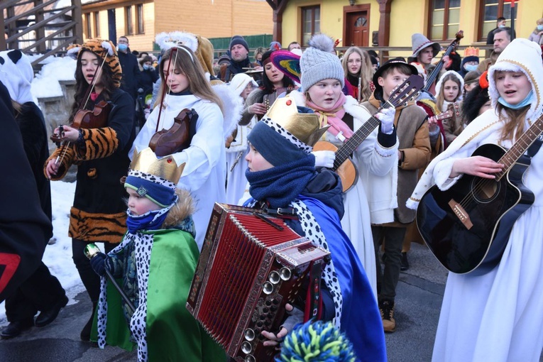 Kolędnicy, akordeoniści i heligoniści w Zakliczynie