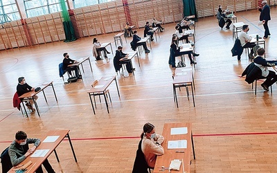 W finale uczestniczyło 17 uczniów szkół podstawowych.