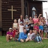 	Wolontariusze z dziećmi z polskiej wioski na Syberii w 2019 r.